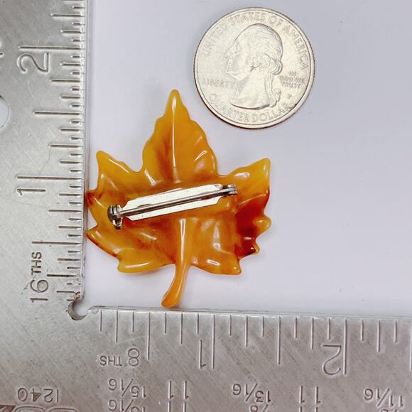 VTG Signed Avon Lucite Maple Leaf Brooch Amber Rhinestone Fall Autumn Jewelry - Picture 7 of 8
